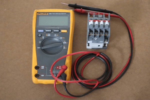 تست خرابی کنتاکتور با مولتی‌متر